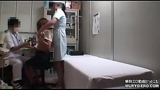 japanese mom at doctor